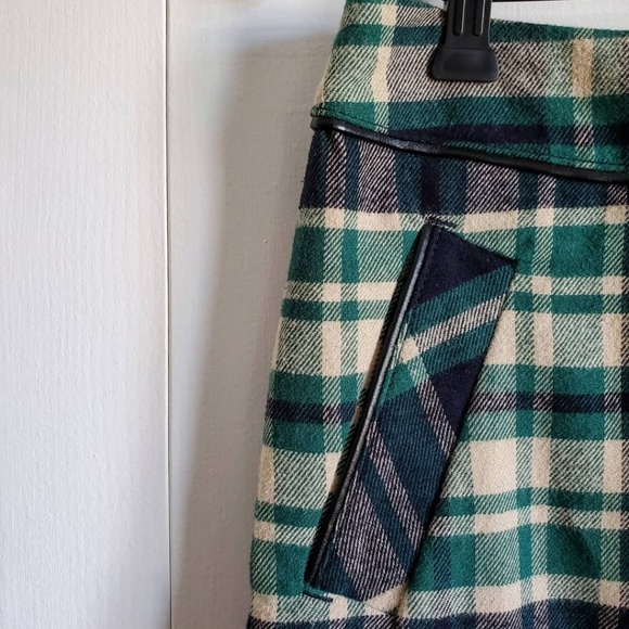 Tommy Hilfiger Green Plaid Mini Skirt - Picture 6 of 6